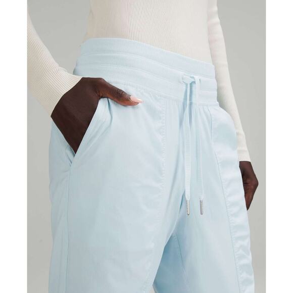(8) $98 Lululemon‎ Dance Studio Mid-Rise Jogger *Full Length Powder Blue - Picture 2 of 8